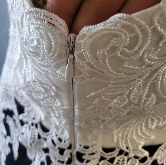 Prom-Formal Long Dress - Picture 10 of 15